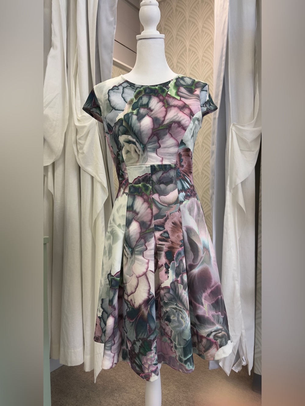 Ted Baker Mah Illuminated Bloom Skater Dress in purple, perfect condition!